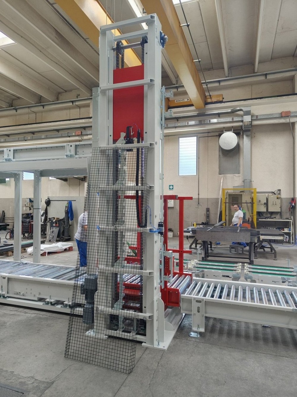 Linea Bi-Piano con Acsensore-Discensore